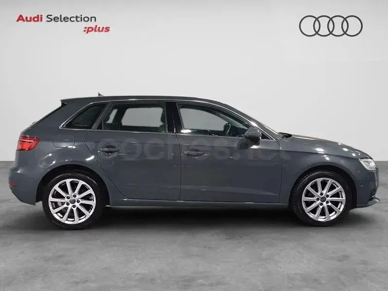Usado Audi A3 Design 116 CV (85 kW) 2019 Gris / plata Berlina