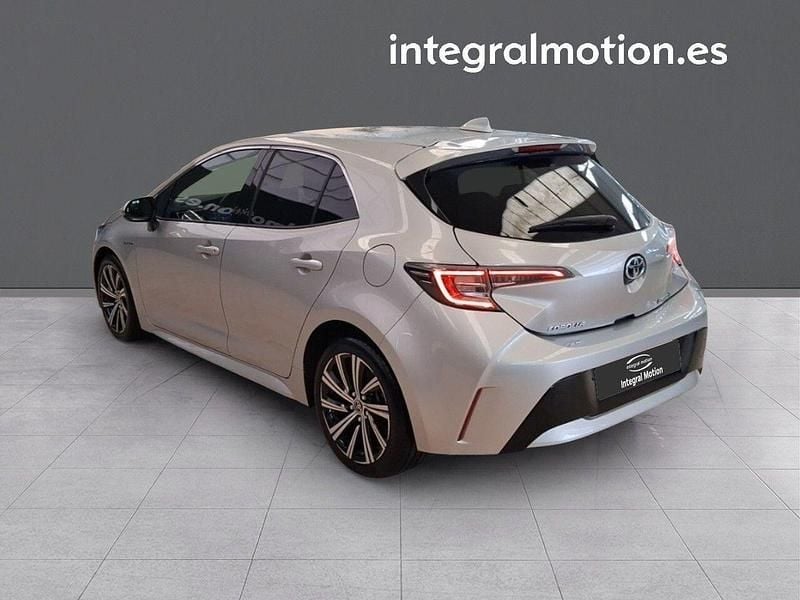 Usado Toyota Corolla Style 122 CV (89 kW) 2022 Gris