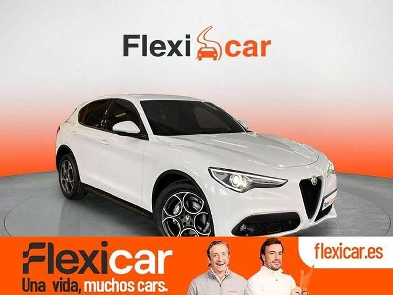 Usado Alfa Romeo Stelvio Sprint 160 CV (117 kW) 2022 Blanco SUV