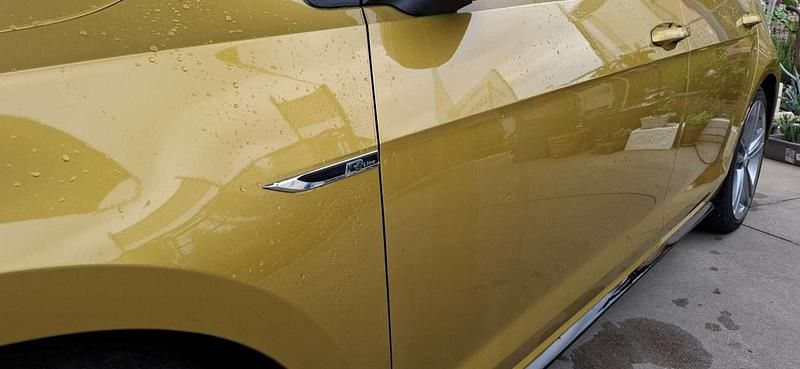 Käytetty VW Golf VII Advance 150 HP (110 kW) 2017 Keltainen Viistoperä