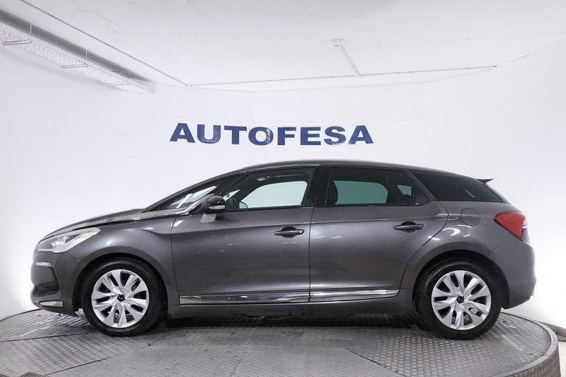 Usado DS Automobiles DS5 Style 120 CV (88 kW) 2016 Gris / plata Utilitario