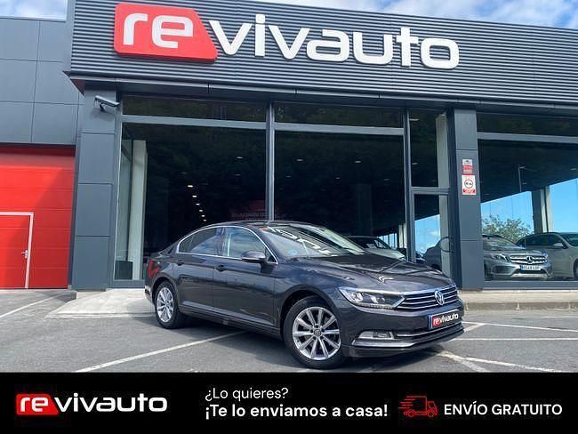 Usado VW Passat Advance 150 CV (110 kW) 2019 Negro Berlina