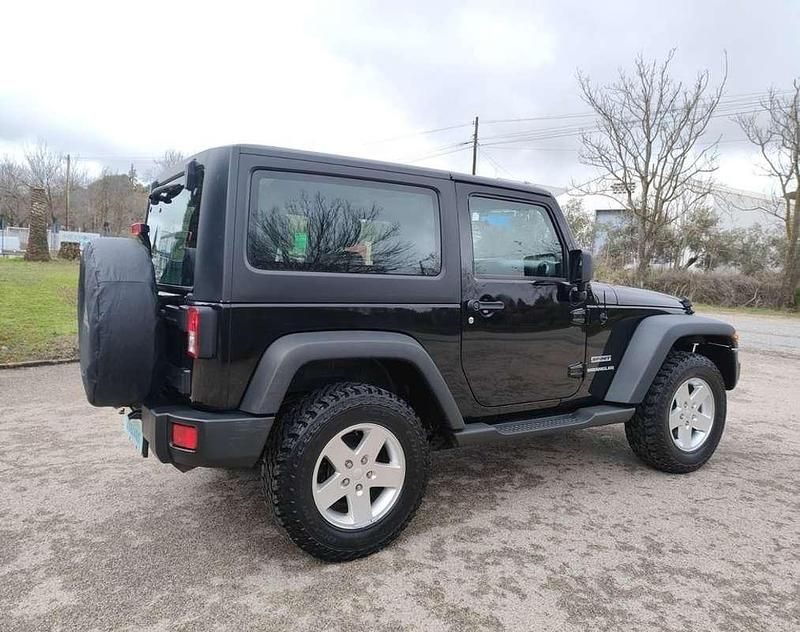 Usado Jeep Wrangler Sport 200 CV (147 kW) 2011 Negro SUV