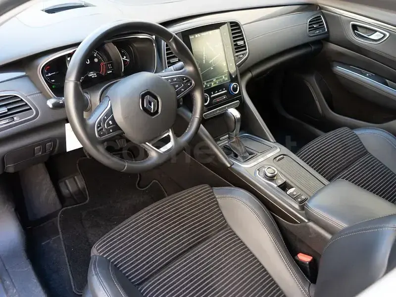Usado Renault Talisman Zen 160 CV (117 kW) 2019 Rojo Berlina