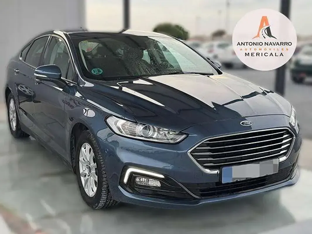 Usado Ford Mondeo Trend 150 CV (110 kW) 2020 Azul Berlina