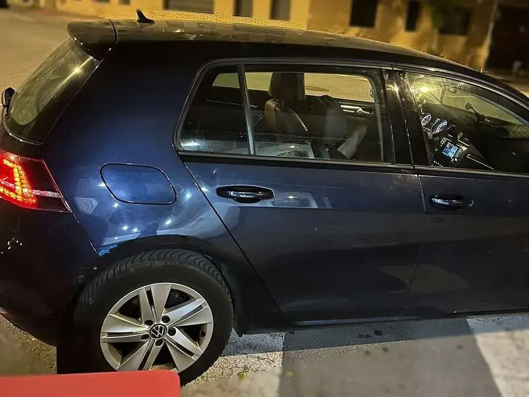 Usado VW Golf VII Sportline 110 CV (80 kW) 2014 Azul Utilitario