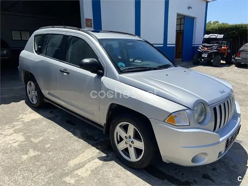 Usado Jeep Compass Limited 170 CV (125 kW) 2007 Gris / plata SUV