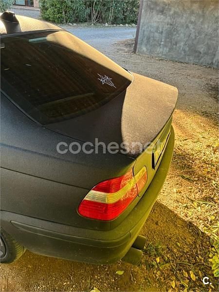 Usado BMW 318 143 CV (105 kW) 2004 Negro Berlina
