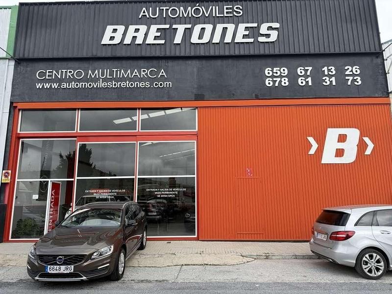 Usado Volvo V60 CC Momentum 150 CV (110 kW) 2016 Burdeos Familiar