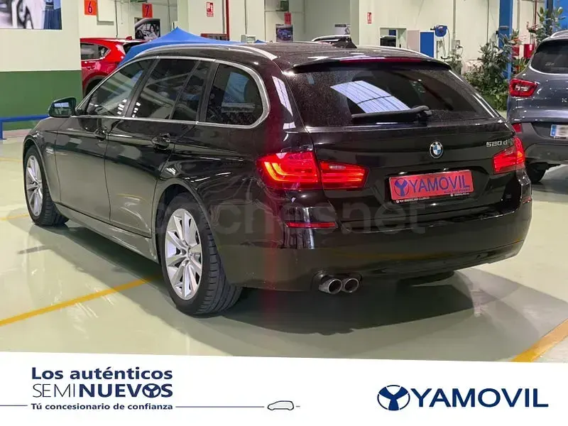 Usado BMW 520 Comfort Edition 190 CV (139 kW) 2016 Negro Familiar