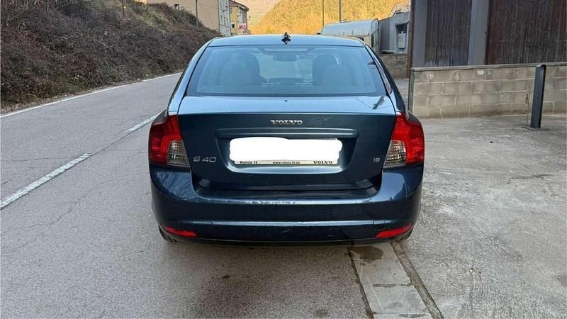 Usado Volvo S40 Momentum 125 CV (91 kW) 2007 Azul Berlina