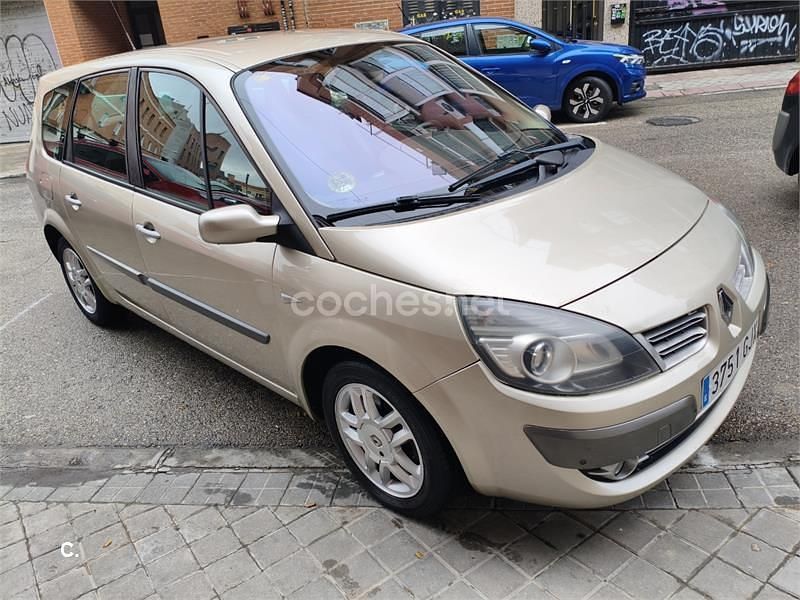 Usado Renault Grand Scénic II Exception 130 CV (95 kW) 2008 Beige Monovolumen