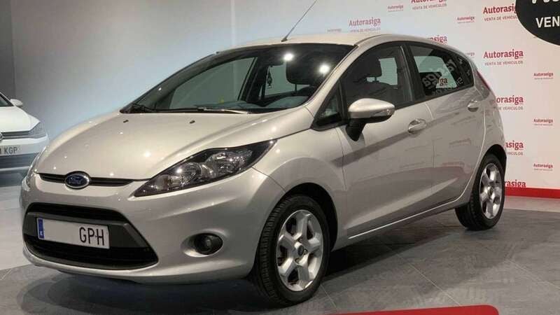 Gris Usado 2009 Ford Fiesta Ghia Utilitario | 6500 € (Caro) - Imagen 1/4