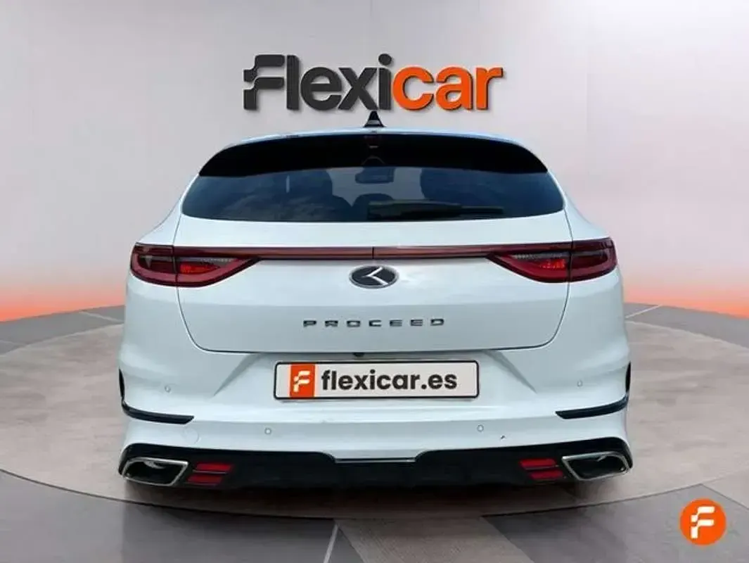 Usado Kia ProCeed GT 204 CV (150 kW) 2019 Blanco Familiar