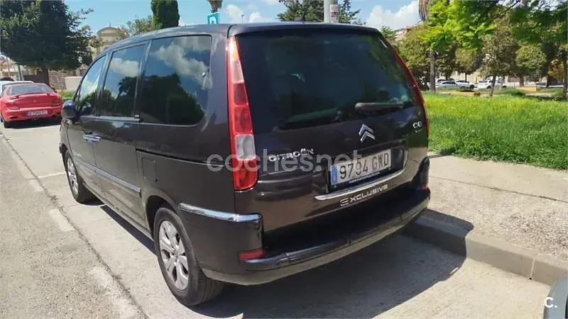 Usado Citroën C8 Exclusive 173 CV (127 kW) 2010 Gris / plata Monovolumen