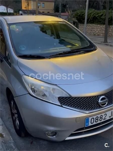 Usado Nissan Note Acenta 80 CV (58 kW) 2015 Gris / plata Utilitario