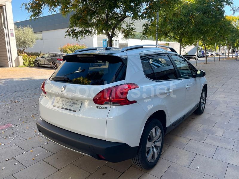 Usado Peugeot 2008 Style 110 CV (80 kW) 2016 Blanco SUV