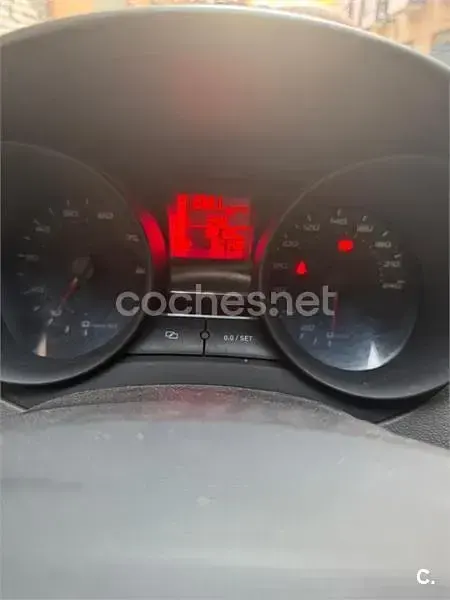 Usado Seat Ibiza Reference 70 CV (51 kW) 2011 Negro Berlina