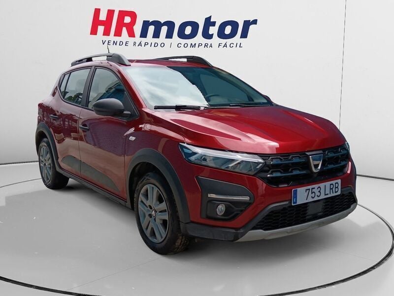 Rojo Usado 2021 Dacia Sandero Essentiel Utilitario | 12.440 € (Precio justo) - Imagen 1/4