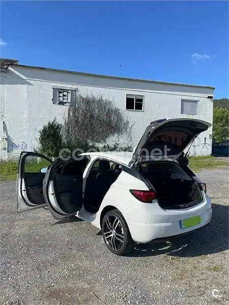 Usado Opel Astra Excellence 136 CV (100 kW) 2017 Blanco Berlina