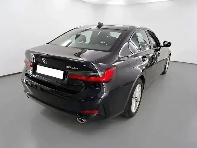 Usado BMW 330e 292 CV (214 kW) 2021 Negro Berlina