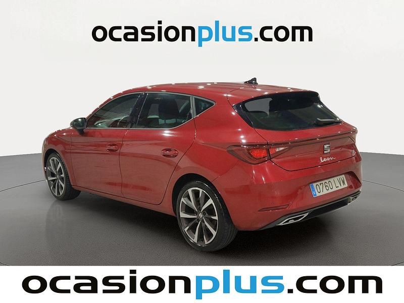 Usado Seat Leon FR 150 CV (110 kW) 2022 Rojo Utilitario