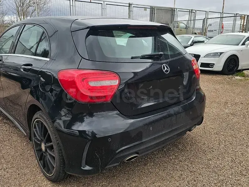 Usado Mercedes A200 AMG line 136 CV (100 kW) 2014 Negro Berlina