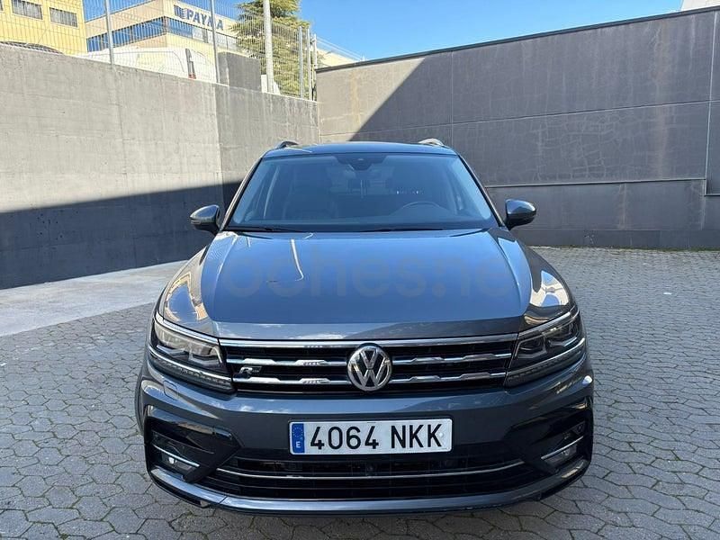Usado VW Tiguan Allspace Sportline 150 CV (110 kW) 2020 Gris / plata SUV