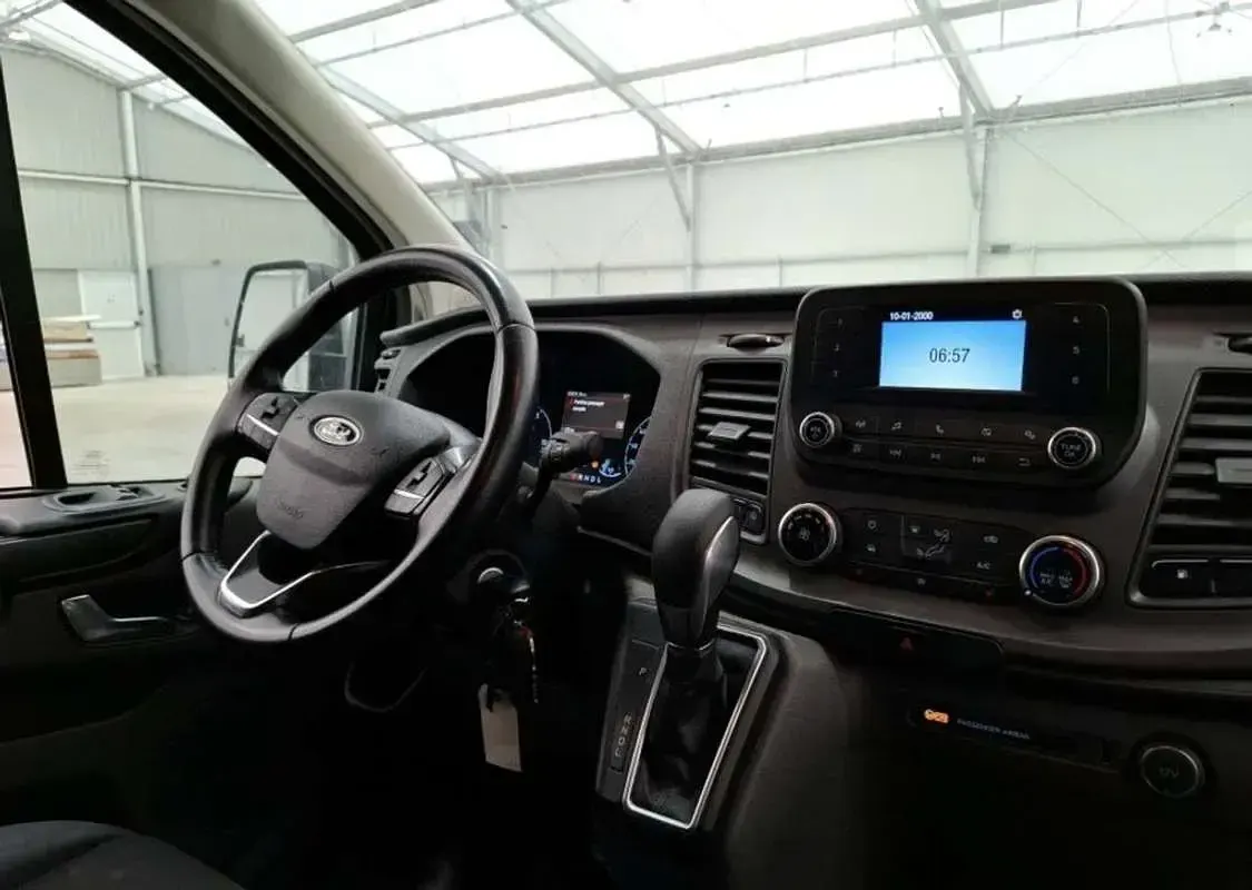 Usado Ford Transit Trend 131 CV (96 kW) 2020 Negro Van