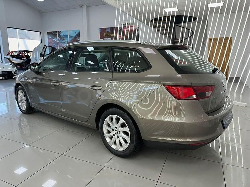 Usado Seat Leon Style 105 CV (77 kW) 2015 Beige Familiar