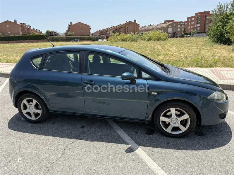 Azul Usado 2005 Seat Leon Sport Berlina | 4500 € - Imagen 1/4