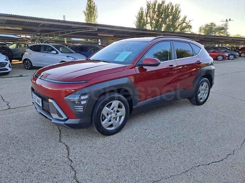 Usado Hyundai Kona 120 CV (88 kW) 2024 Granate SUV