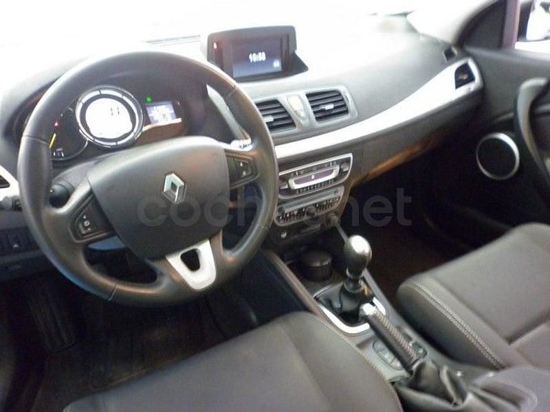 Usado Renault Mégane Dynamique 105 CV (77 kW) 2010 Blanco Berlina