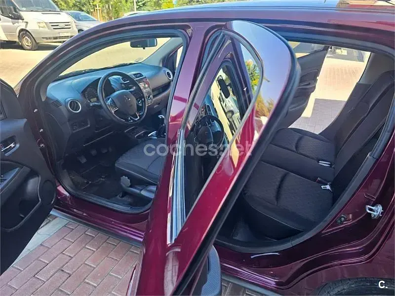 Usado Mitsubishi Space Star Motion 80 CV (58 kW) 2021 Granate Utilitario
