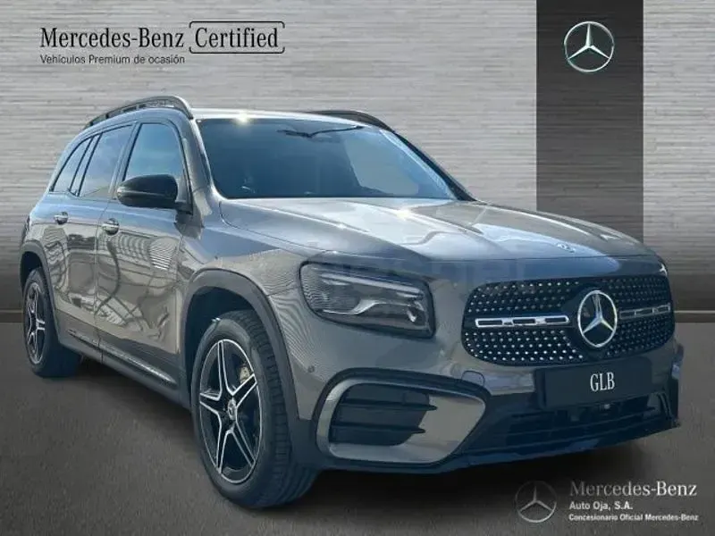 Nuevo Mercedes GLB200 150 CV (110 kW) 2026 Gris / plata SUV