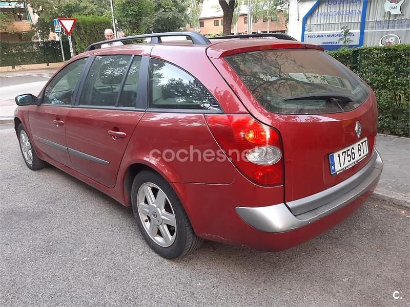 Usado Renault Laguna GrandTour Expression 120 CV (88 kW) 2002 Granate Familiar