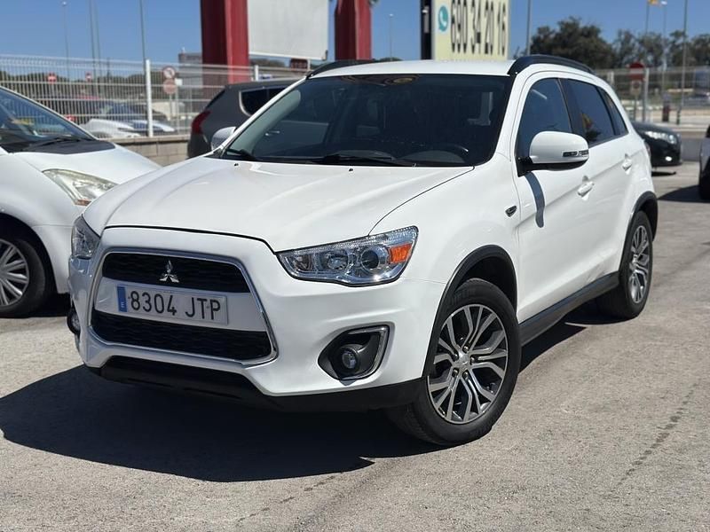 Usado Mitsubishi ASX Motion 117 CV (86 kW) 2016 Blanco metalico SUV