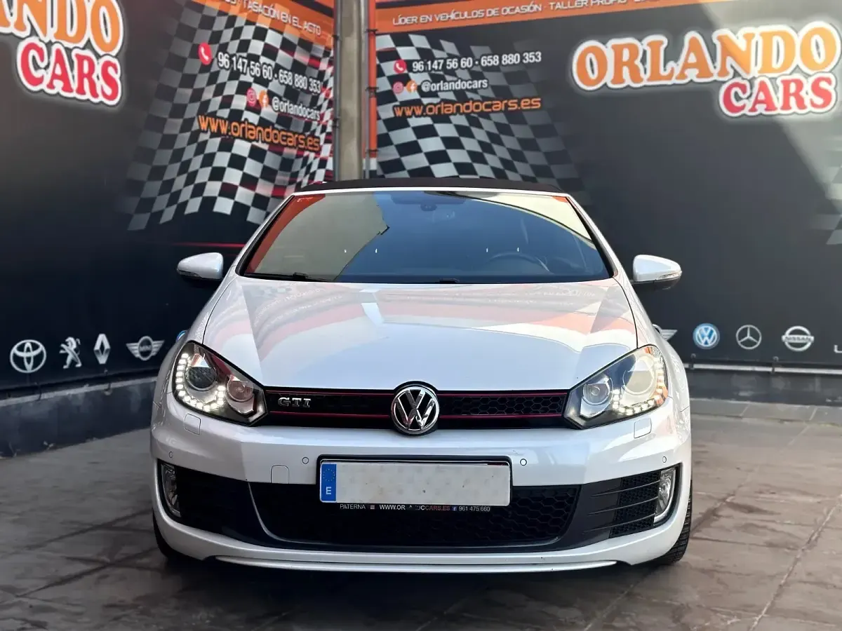 Usado VW Golf Cabriolet GTI 210 CV (154 kW) 2012 Blanco nacar Descapotable