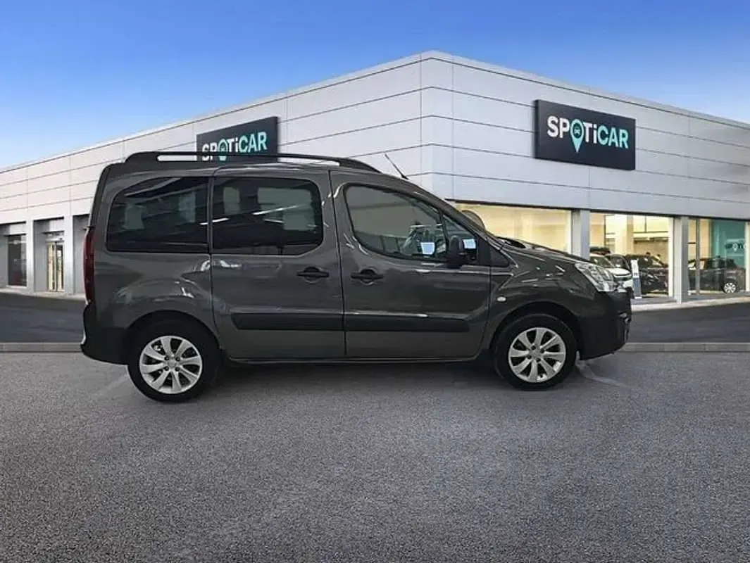 Usado Peugeot TePee Outdoor 120 CV (88 kW) 2017 Marrón Van