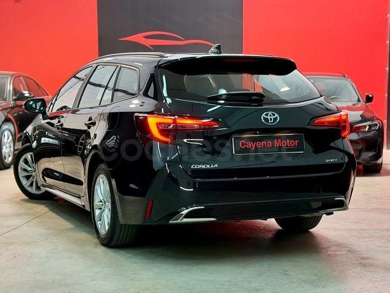 Usado Toyota Corolla Active 140 CV (102 kW) 2024 Negro Familiar