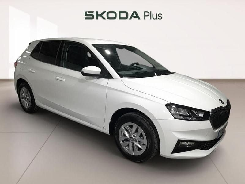 Nuevo Skoda Fabia Selection 80 CV (58 kW) 2025 Blanco Berlina