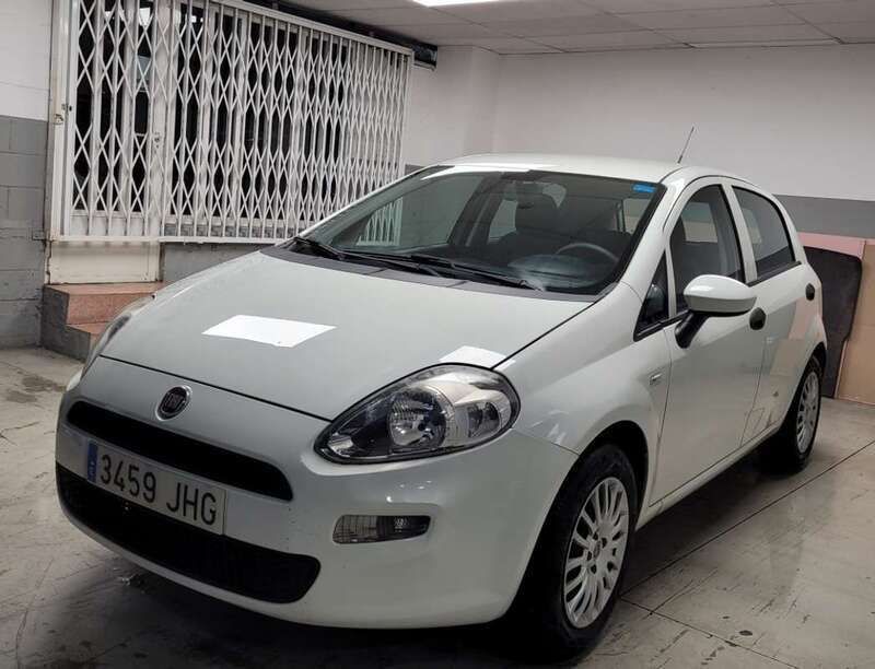 Blanco Usado 2015 Fiat Punto Easy Utilitario | 5500 € (Precio justo) - Imagen 1/4