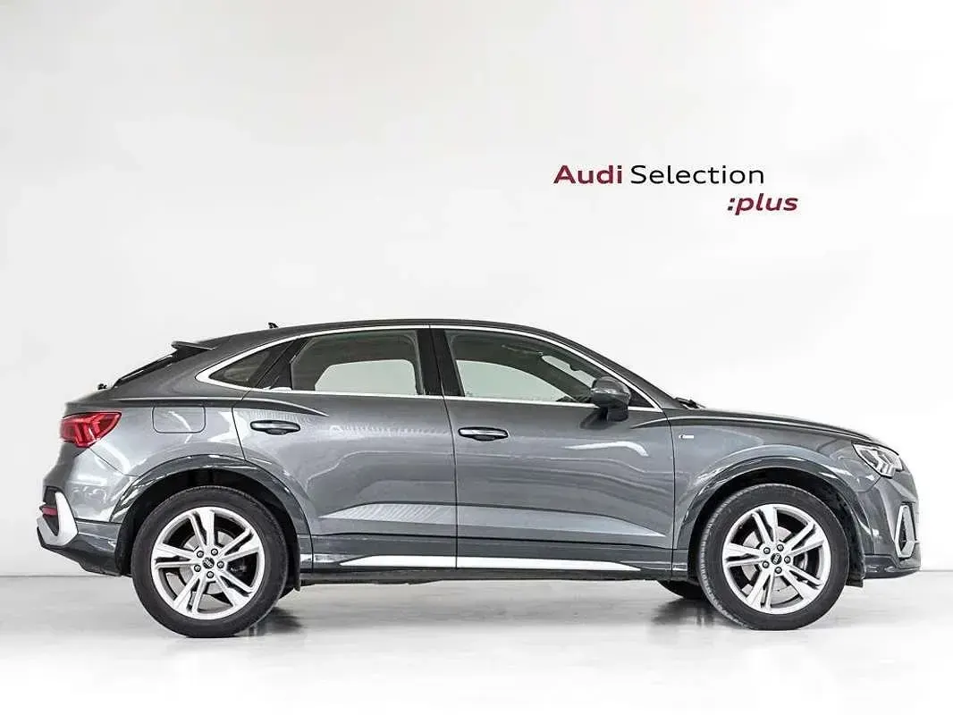 Usado Audi Q3 Sportback S-Line 150 CV (110 kW) 2022 Gris / plata SUV