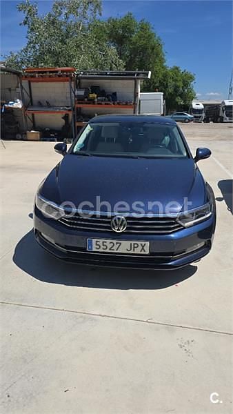 Azul Usado 2016 VW Passat Advance Berlina | 13.000 € (Buen precio) - Imagen 1/4