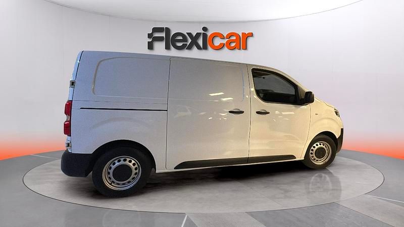 Usado Toyota Proace Plus 120 CV (88 kW) 2023 Blanco Monovolumen