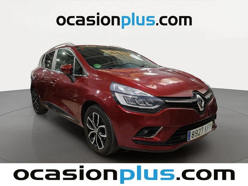 Usado Renault Clio Zen 90 CV (66 kW) 2017 Rojo Familiar