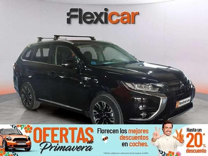 Usado Mitsubishi Outlander P-HEV 203 CV (149 kW) 2018 Negro SUV