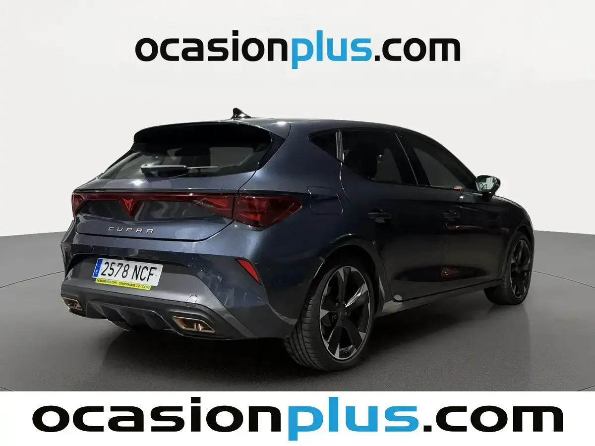 Usado Cupra Leon 204 CV (150 kW) 2025 Gris Berlina