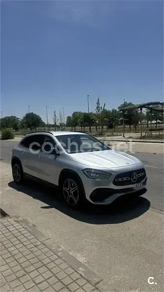 Usado Mercedes GLA200 150 CV (110 kW) 2023 Gris / plata SUV