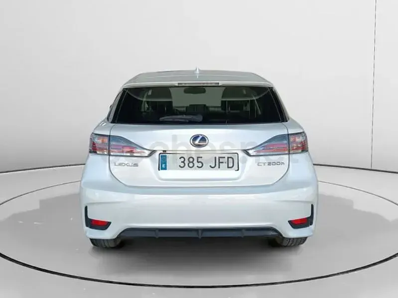 Usado Lexus CT200h Executive Line 136 CV (100 kW) 2015 Blanco Berlina